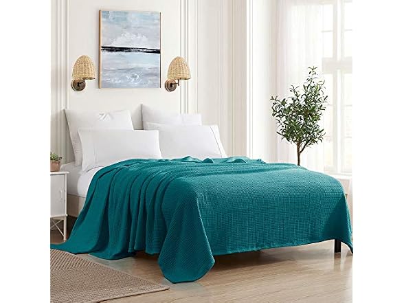 Grand Hotel Waffle Weave Cotton Blanket