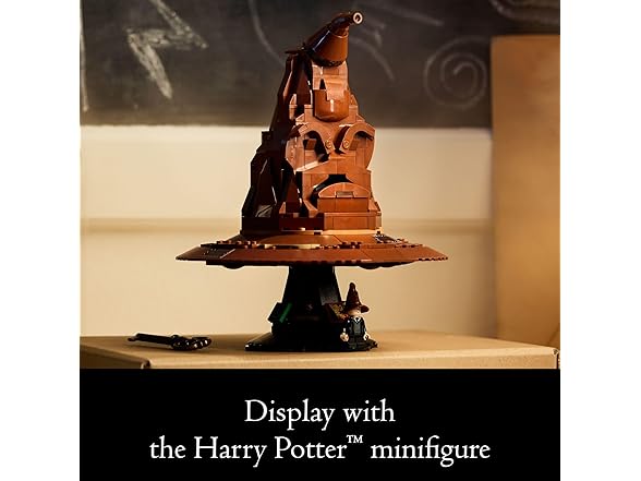 LEGO 76429 Talking Sorting Hat