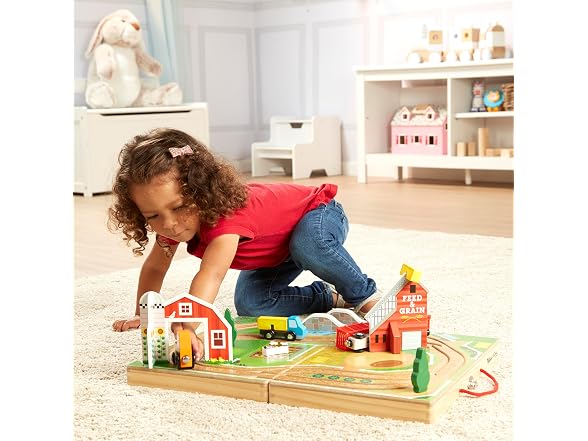Melissa & Doug 17-Piece Wooden Take-Along Tabletop Farm