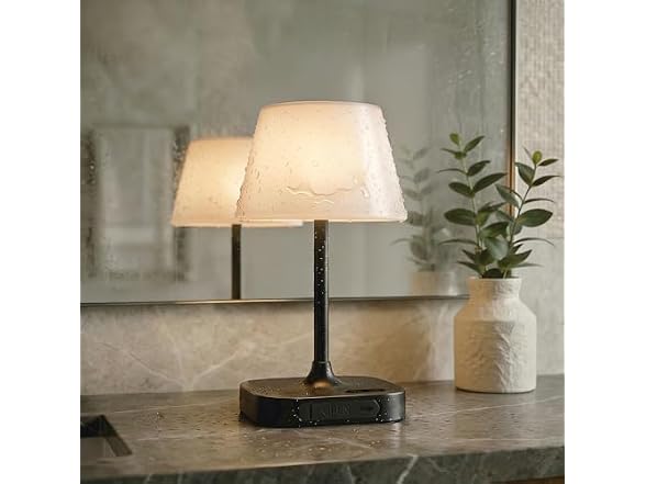 Vutirp Table Lamp, Black