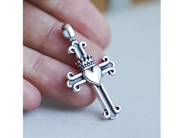 SUGARKITTEN Claddagh Cross Pendant