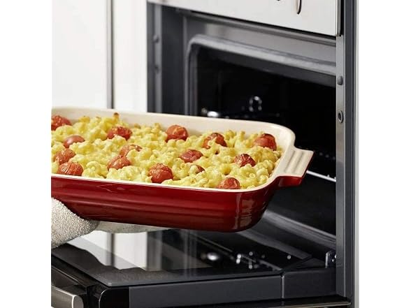 Le Creuset Heritage Rectangular Dish, Stoneware, 26 cm, 2.4 litres, Cerise