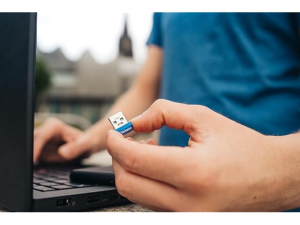 Verbatim 16GB Store 'n' Stay Nano USB 3.2 Gen 1 Flash Drive Snag-Free Low Profile Thumb Drive - Blue (Open Box)