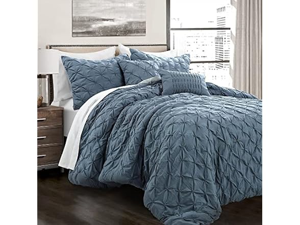 Lush Decor Ravello Pintuck Comforter Set