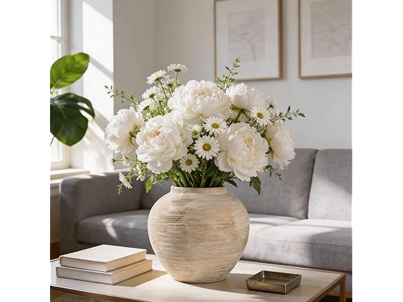 MoCuishle large round ceramic vase