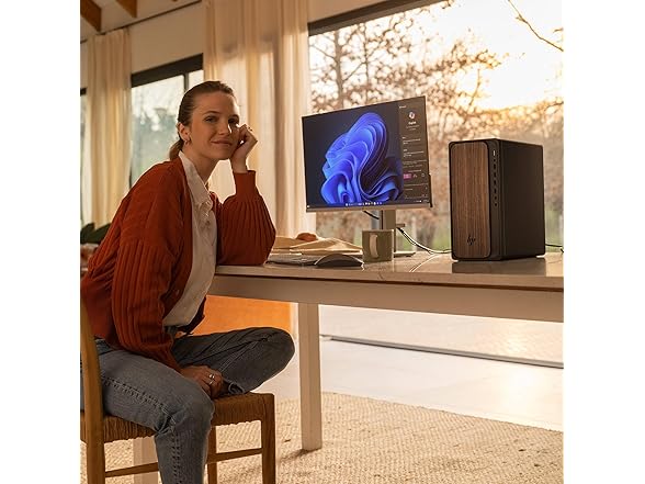 HP OmniDesk M03 AI Desktop PC M03-0054