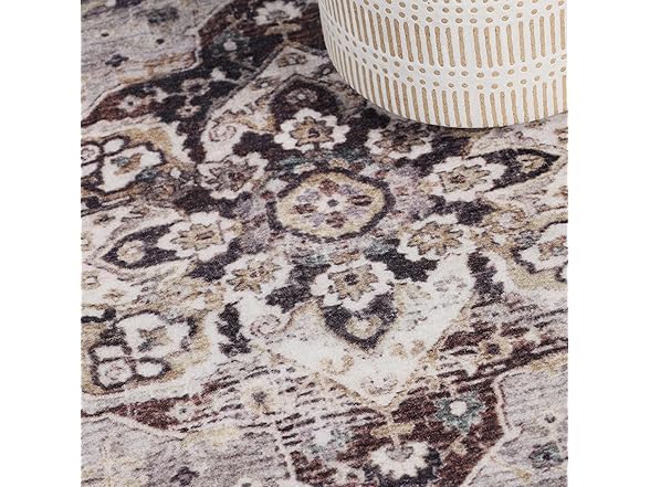 Superior 2'7"x6' Modern Floral Medallion Area Rug