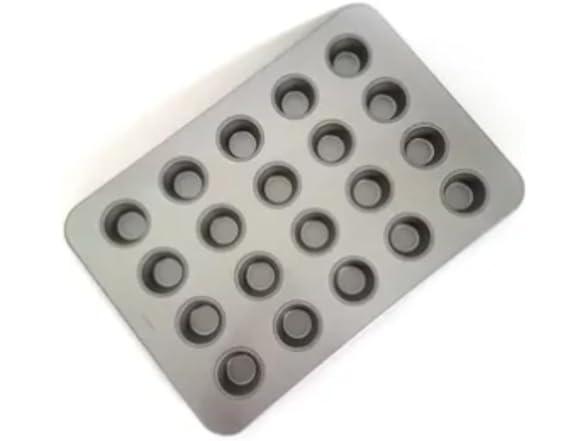 Lloyd Pans Multi-Cavity Muffin Pan