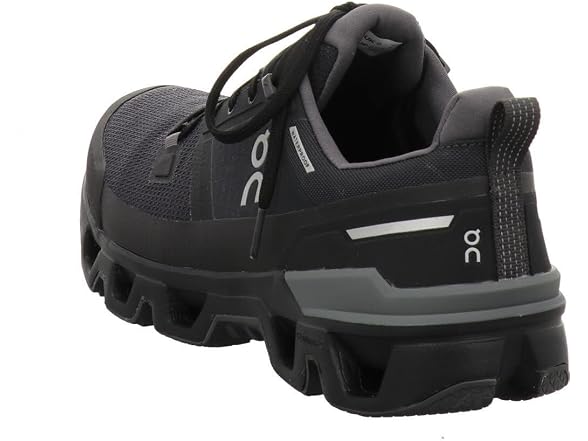 On Running Cloudwander Waterproof Men's Shoes