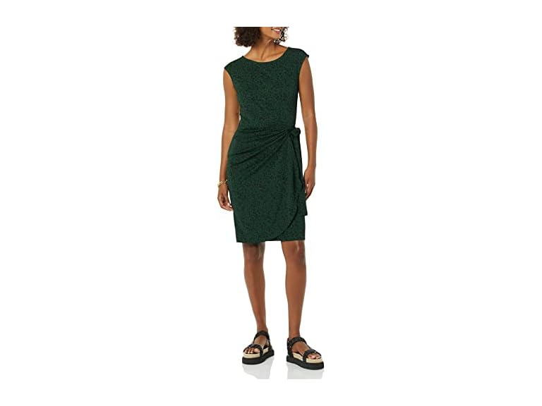 Dark Green, Animal