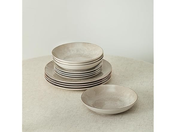 Christian Siriano Onyx 12-Piece Dinnerware Set Porcelain Beige and Gold