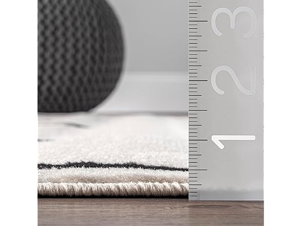 Nuloom Romina Black/Ivory Rug, 5' x 8'