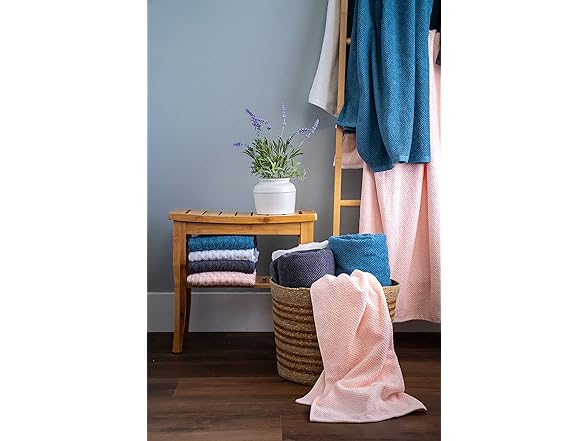 Simpli-Magic Popcorn Textured Bath Towls