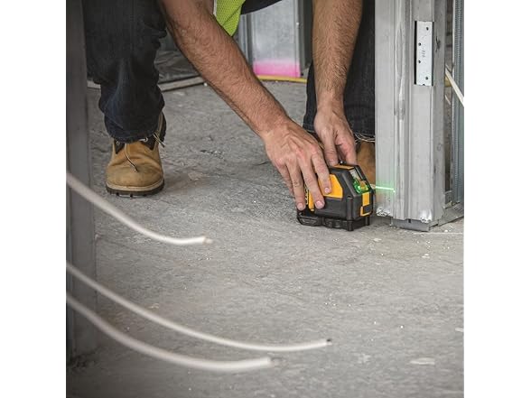 DEWALT DW088LG 12V MAX Laser Level, Cross Line