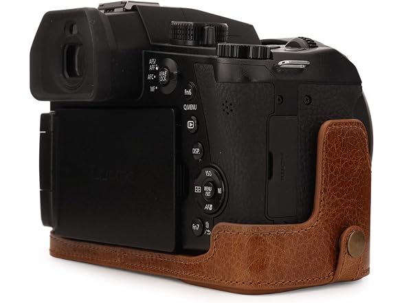 MegaGear Ever Ready Genuine Leather Camera Half Case