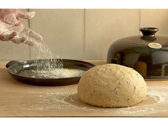 Emile Henry ceramic Bread Mould 33.5 x 2
