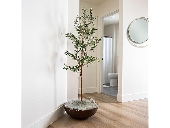 Sunnydaze Decor Faux Olive Tree