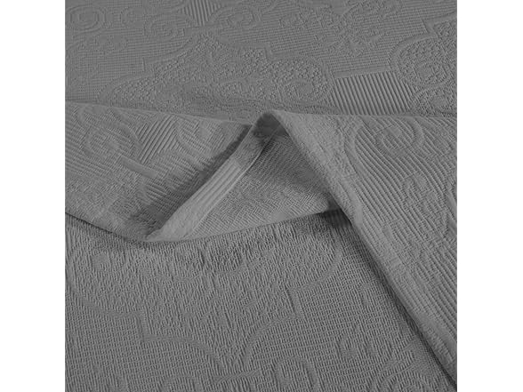 Superior Cotton Bedspread Set Matelasse Jacquard Medallion Scroll