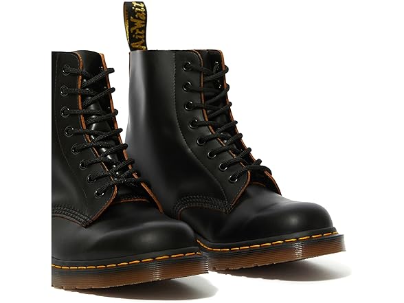 Dr. Martens Unisex 1460 Vintage 8 Eye