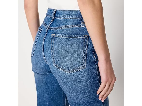 Amazon Essentials Women Stretch Regular-fit Jean - Gallery 4