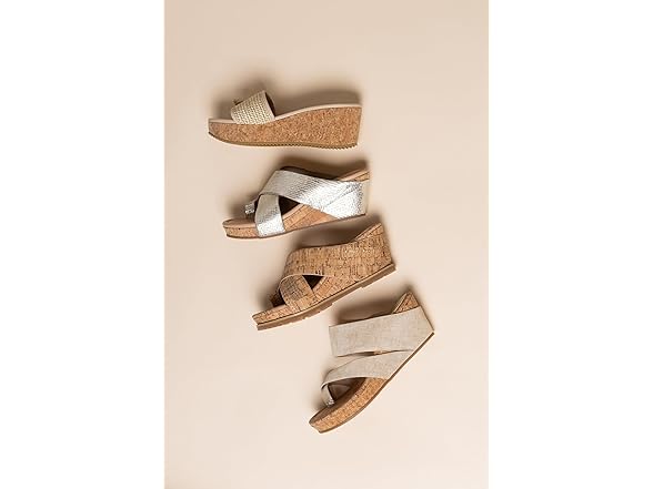 Donald Pliner Women's SISU Wedge Sandals
