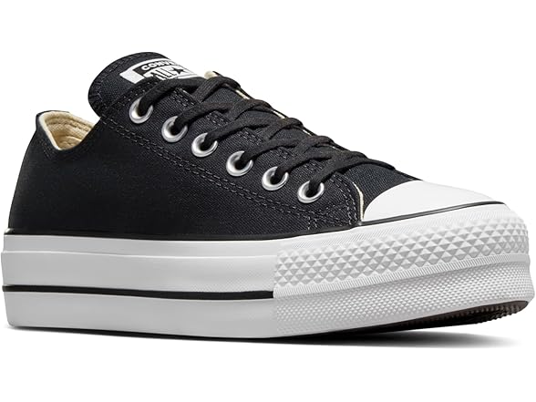 Converse Women's Chuck Taylor All Star Platform Shoes (13)