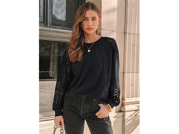 Women’s Pleated Lace Long Sleeve Top