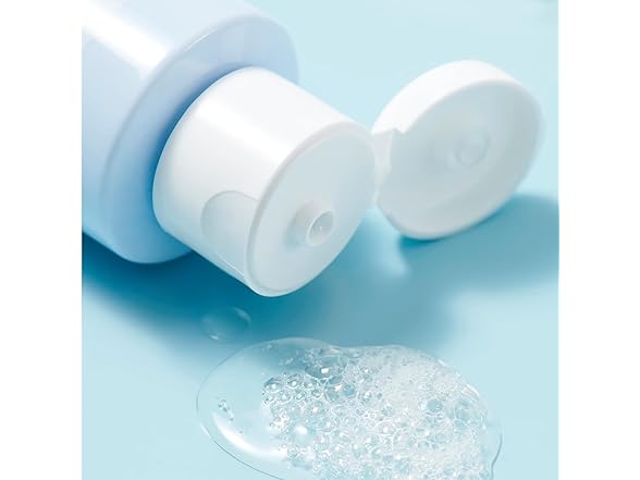 e.l.f. SKIN Holy Hydration! Daily Cleanser