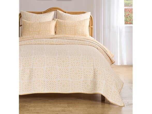 Granny Squares Matelassé Coverlet, 3Pc King