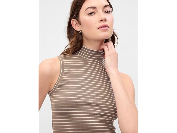 GAP Women Sleeveless Mockneck Tank
