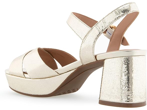Aerosoles Cosmos Soft Gold Leather 9 M