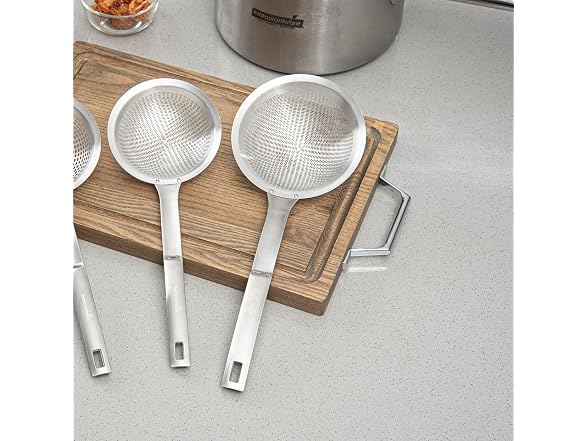Restaurantware Stainless Steel Fine Mesh Skimmer