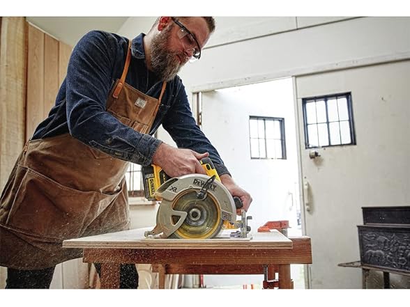 DEWALT DCS570P1 20V MAX 7-1/4-Inch Circular Saw