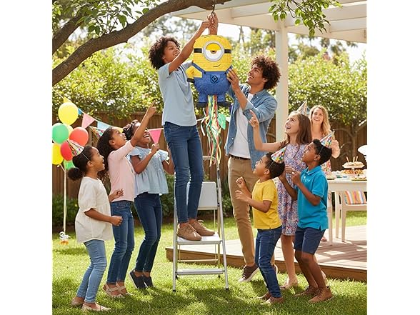 Fun Express Despicable Me Minion Pull-String Piñata