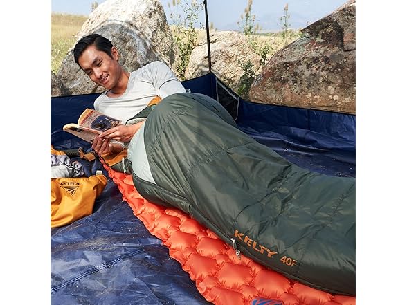 Kelty Cosmic Synthetic Fill 40 Degree Sleeping Bag