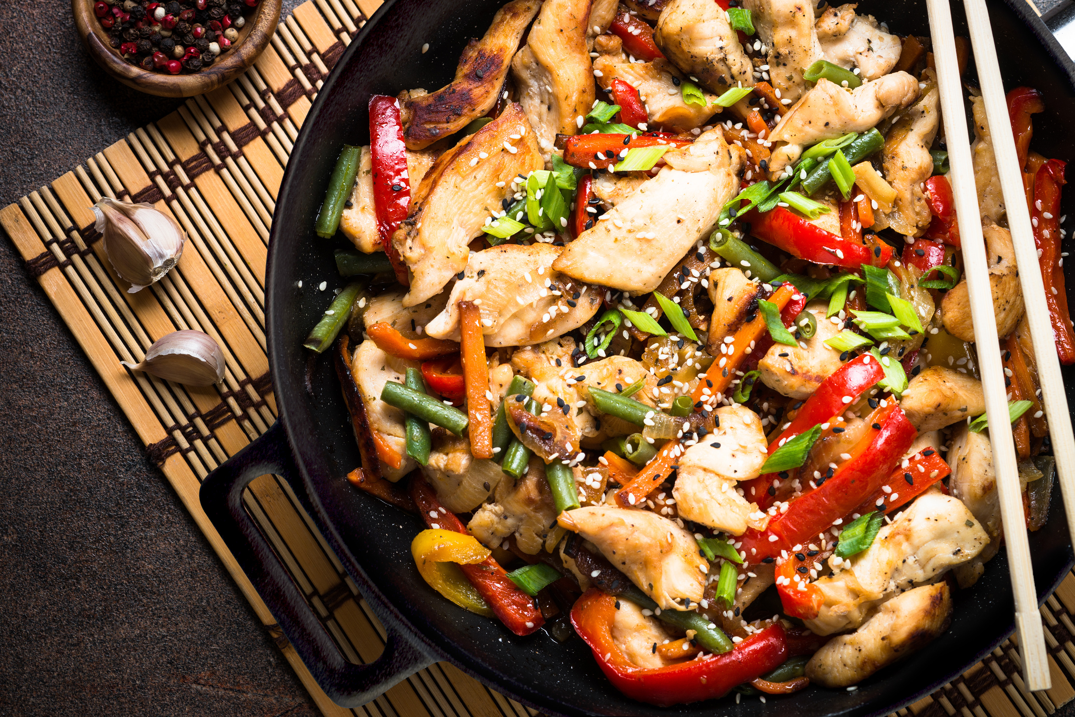 Jim Beam 12'' Cast Iron Grilling Wok - Gallery 12