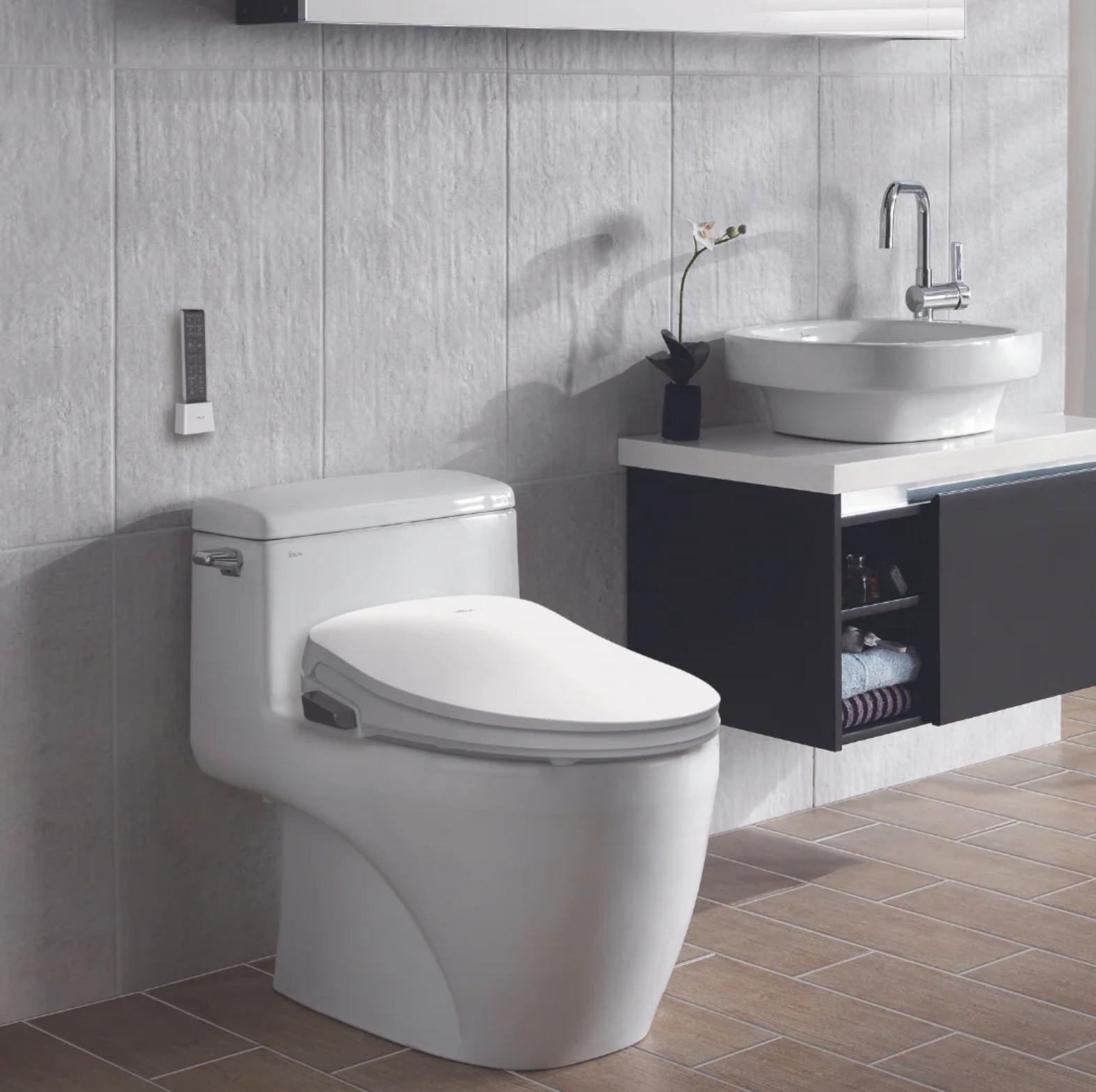 Inus IS-2200BB Electronic Bidet - Slim Remote & V-Clean - Gallery 15