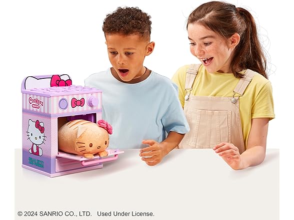 Cookeez Makery Hello Kitty & Friends Oven Playset