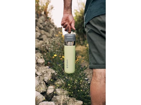 Stanley Quick Flip GO Water Bottle 24oz