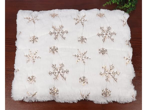 YYCRAFT 1 Yard Faux Fur Fabric with Sequin Snowflake