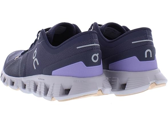 On Running 60-98097-9 9 M (US) ON Running Women's Cl (Open Box)