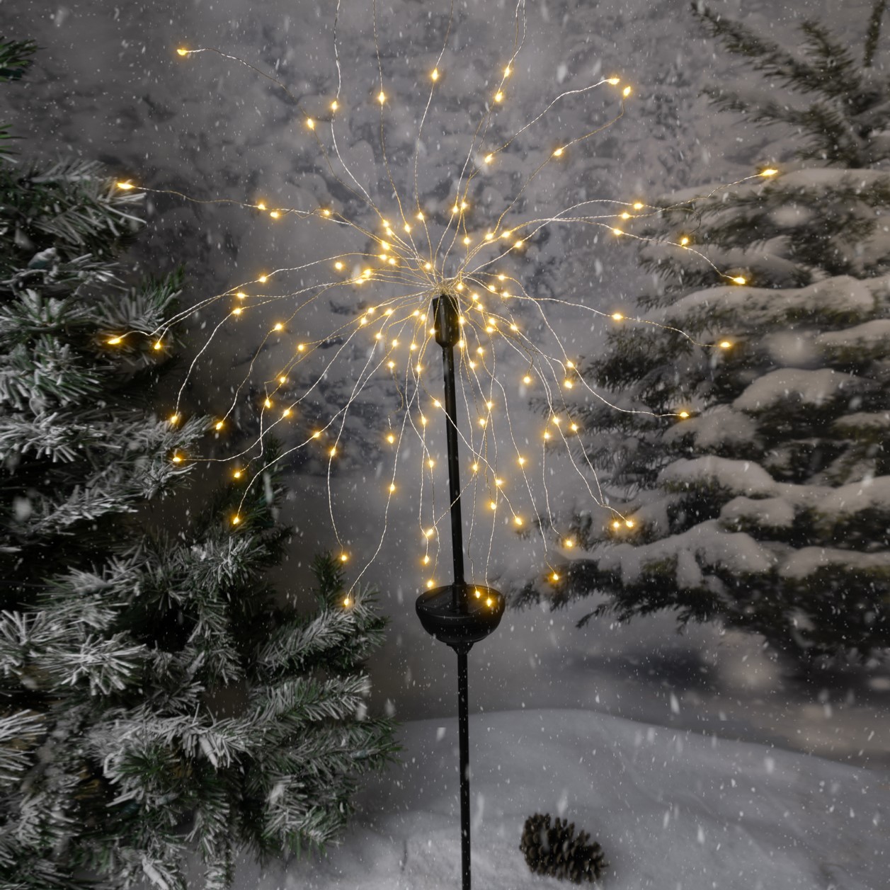 Twinklelite Solar LED Stake Light - Gallery 13