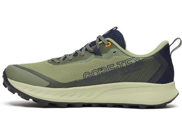 Saucony Women's Peregrine 15 Gore-Tex Sneaker (6.5)