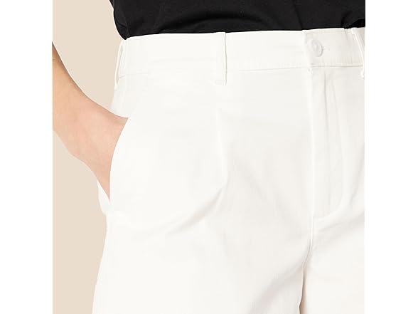 Amazon Essentials Women's High-Rise Shorts