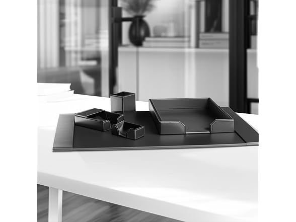 Dacasso Black Bonded Leather Desk Set