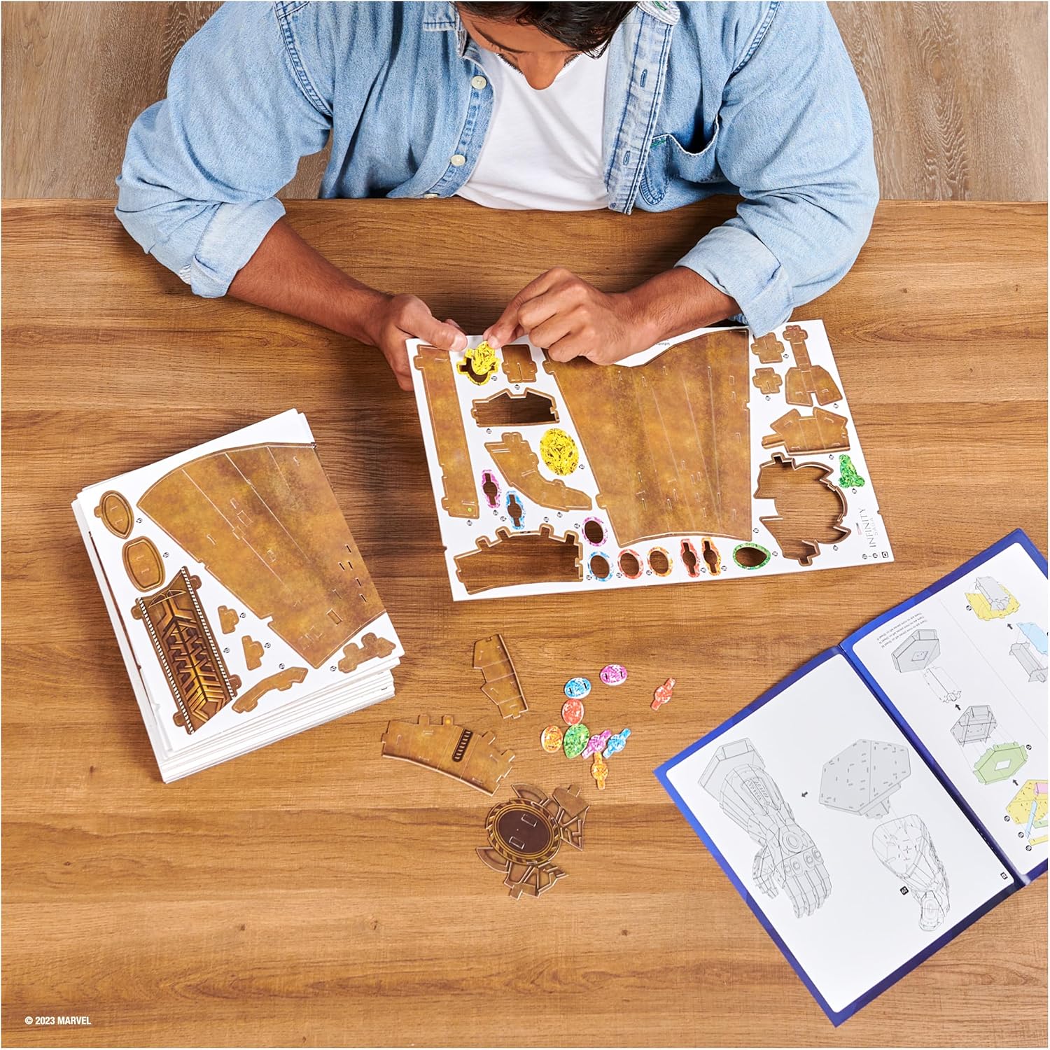 4D Build, Marvel Infinity Gauntlet 3D Puzzle Model Kit - Gallery 17