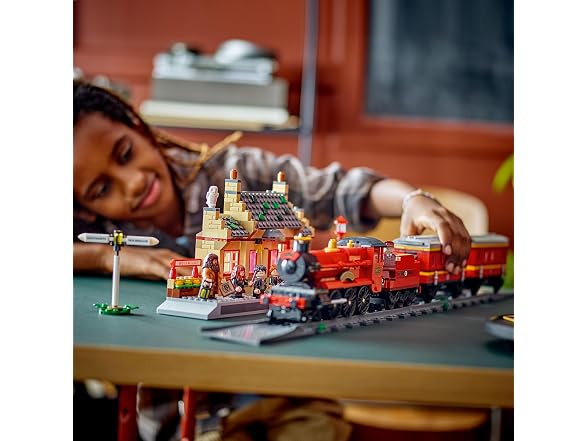 LEGO Hogwarts Express & Hogsmeade