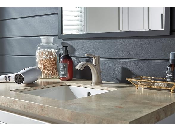 Peerless Parkwood Handle Lavatory Faucet