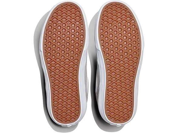 Vans Women Fairview Deluxe Low-Top Shoes