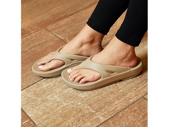 OOFOS OOriginal Recovery Sandals